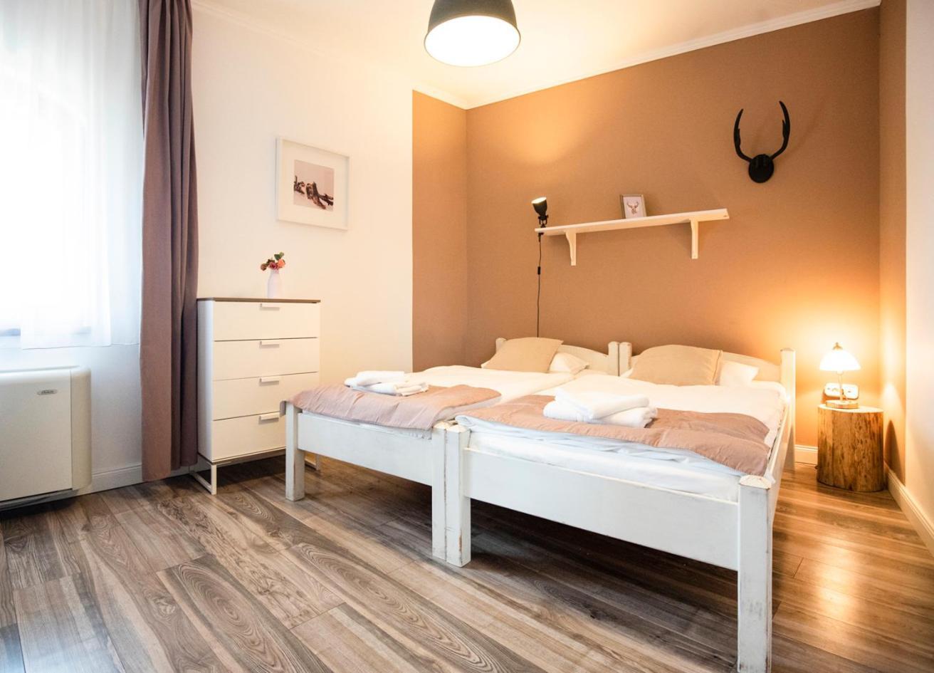 Kostel Panzio Hotel Kesztolc Luaran gambar